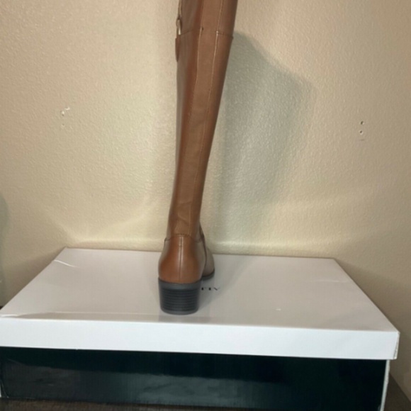 Alfani Women's Brown Cognac Briaahl Tall Riding Fall Winter Boot NIB Wide Calf - Picture 2 of 5